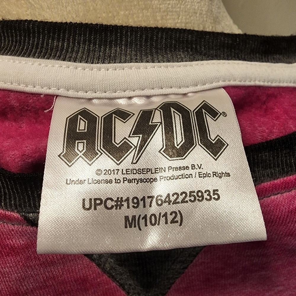 AC/DC Sweater - Picture 5 of 8